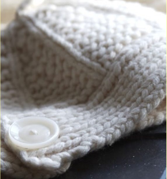 Beanie hat knitting pattern, British designer 